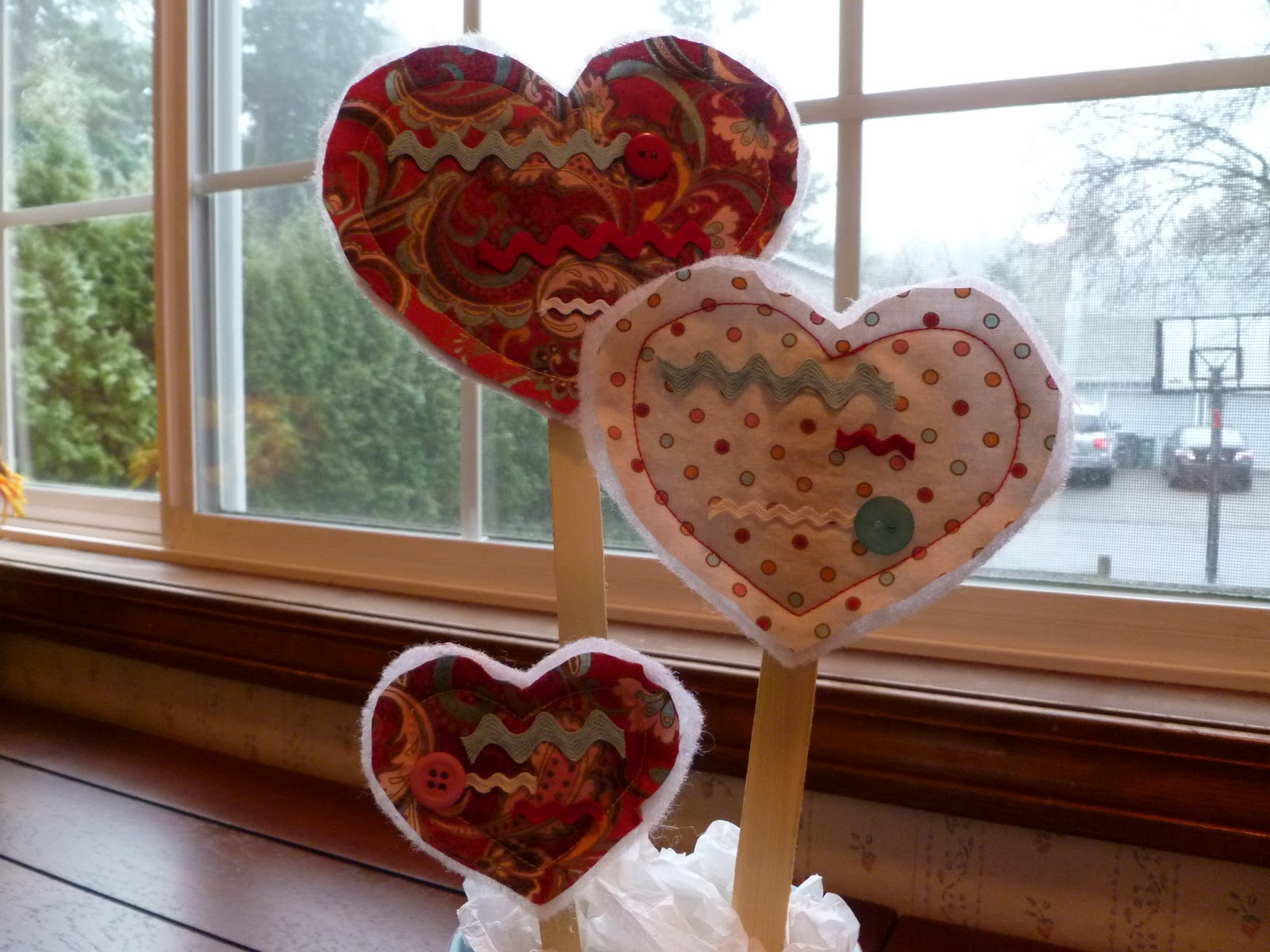 Pocket Full of Pink: I Heart You Valentine Flower Pot decor Tutorial