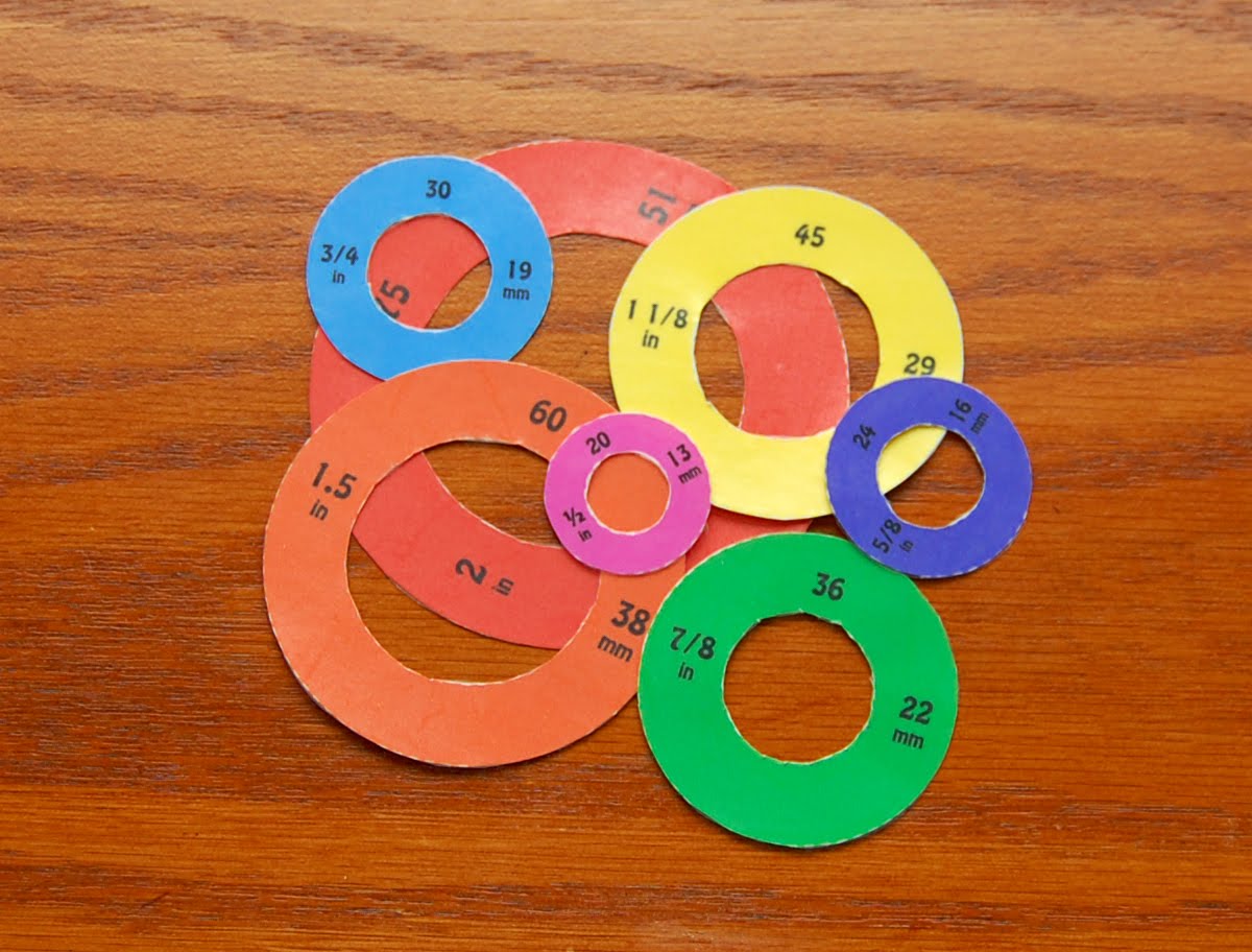 Epponie: Fabric Covered Button Template
