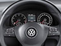 2011 Volkswagen Touran MPV 4