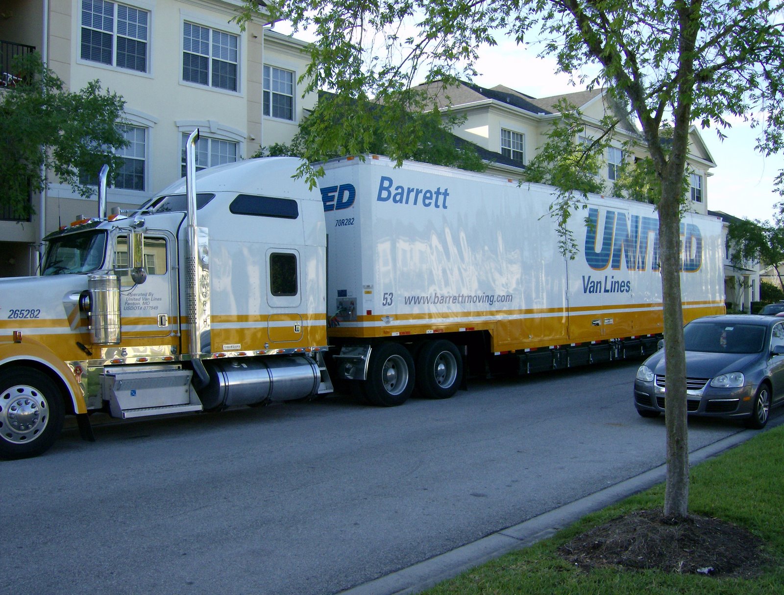 [MOVING+036.jpg]