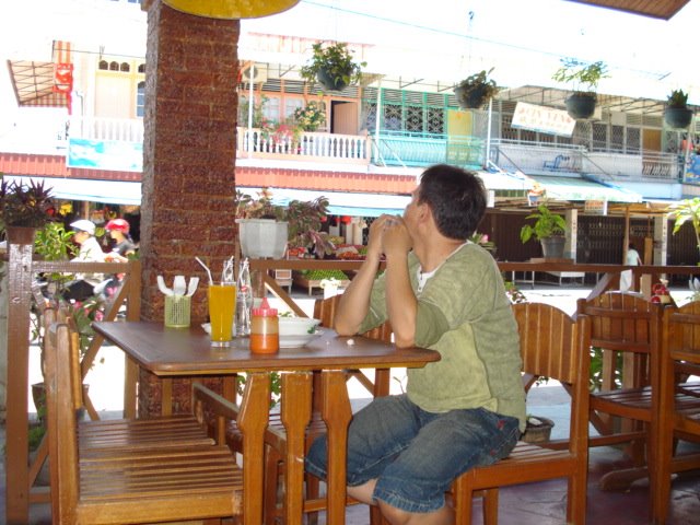 Bambu Kuning cafe