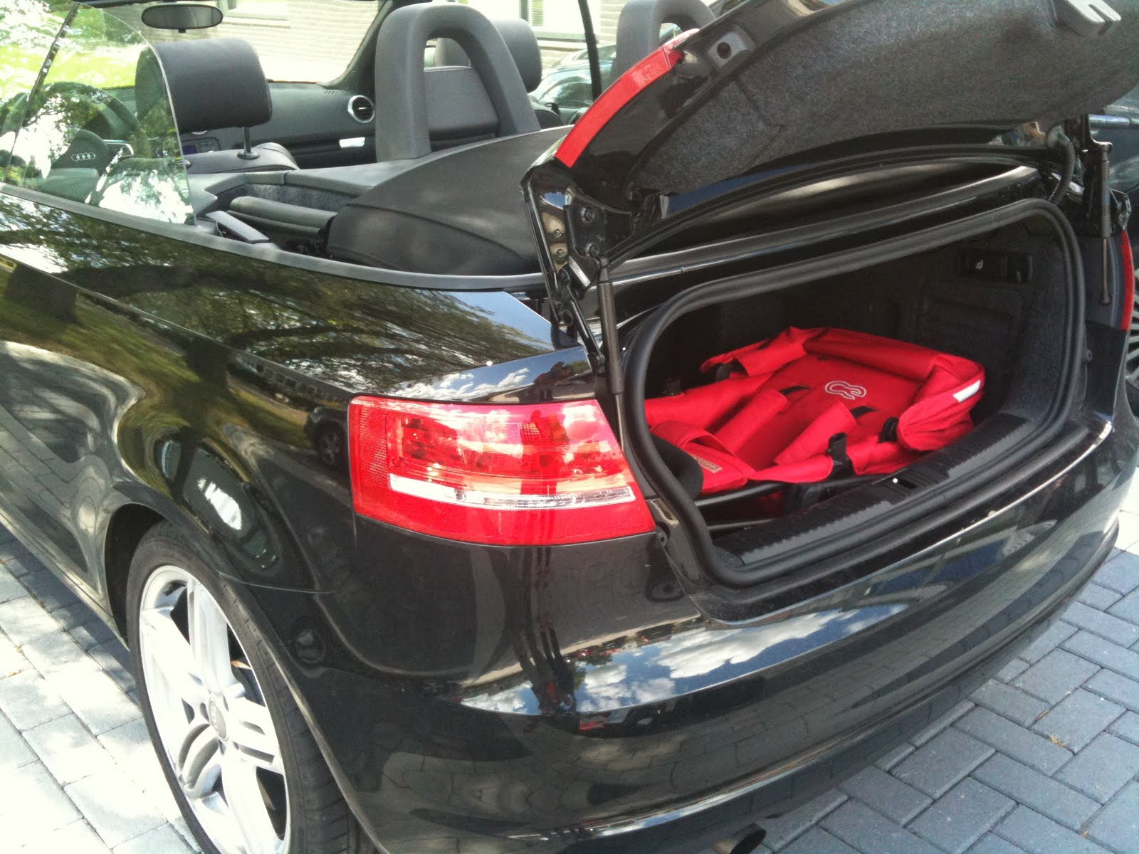 Blog van Jan Arend Koelstra KINDERWAGEN TEST AUDI A3 LATINIQUE PROOF!