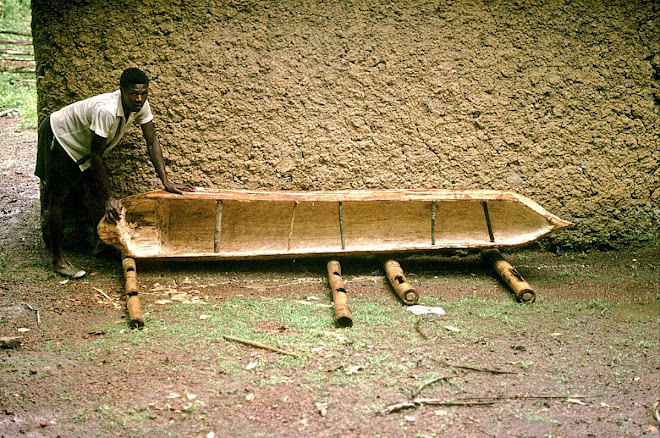 Patrick Garlough - at Vaama (Nongowa) - dugout canoe being made