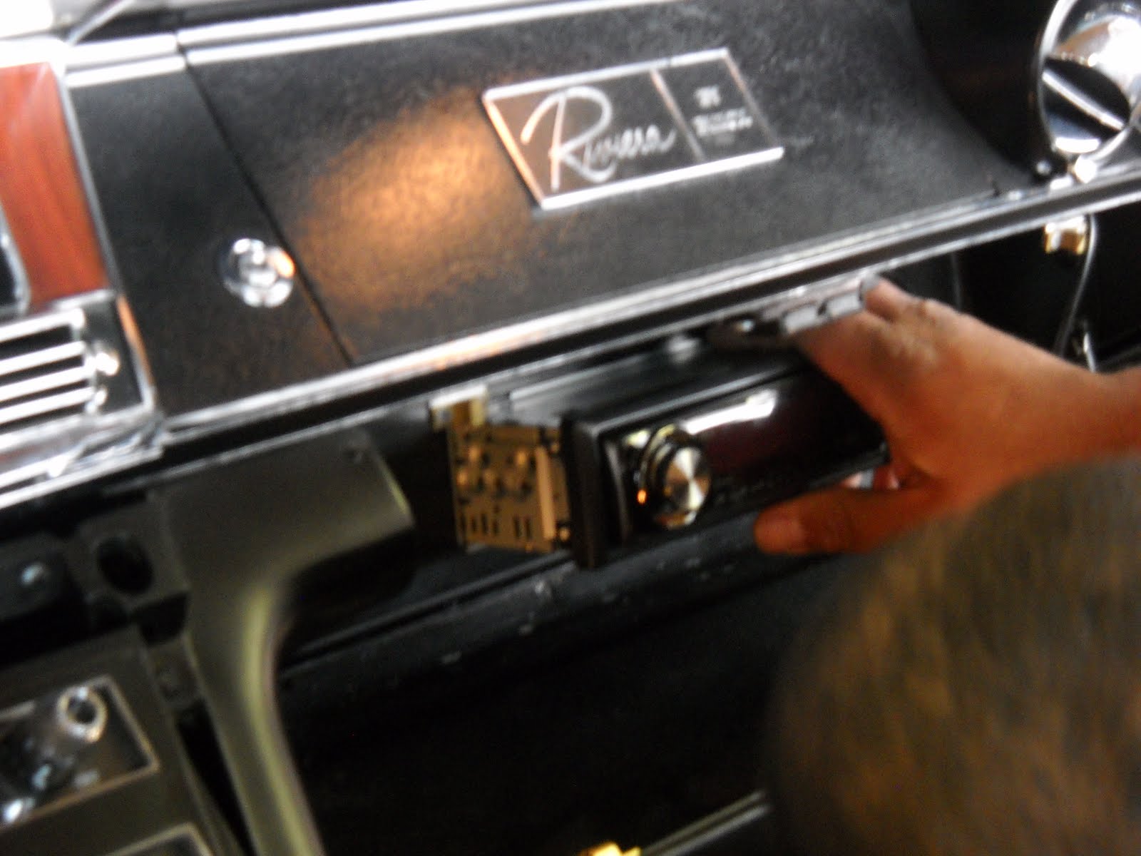 Traffic Jamz: 1965 Buick Riviera - Chopped Top