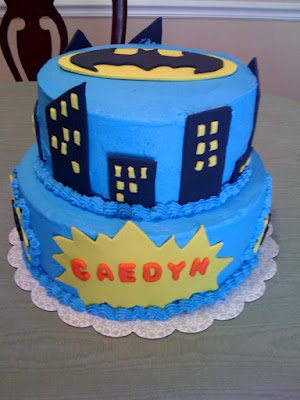 Batman Birthday Cakes on Batman Cake  I Loved Getting Creative With The Fondant  The Birthday