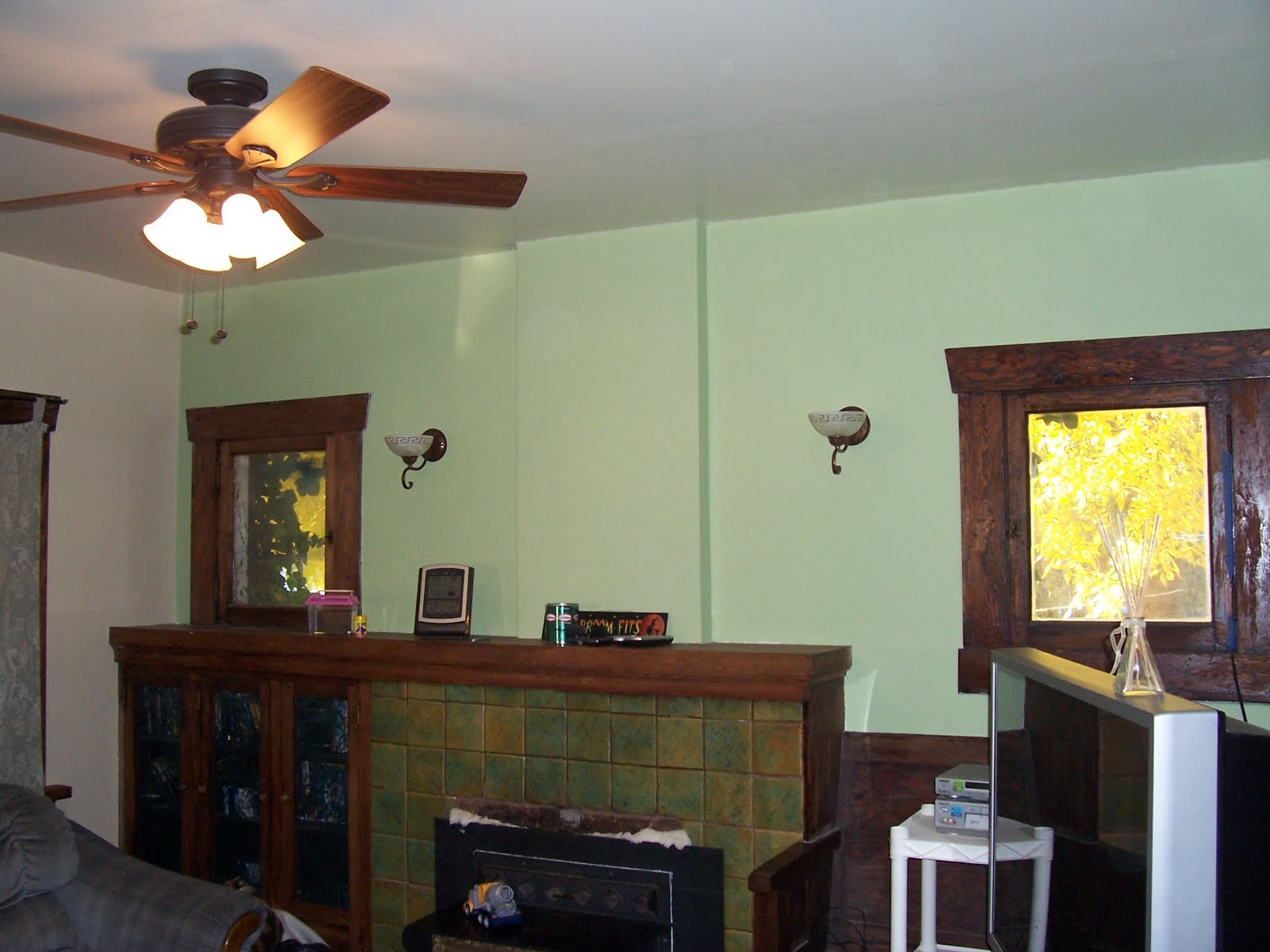 Someday Crafts: Painting My Living Room