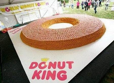 Giant+Donut+Made+of+Donuts12.jpg