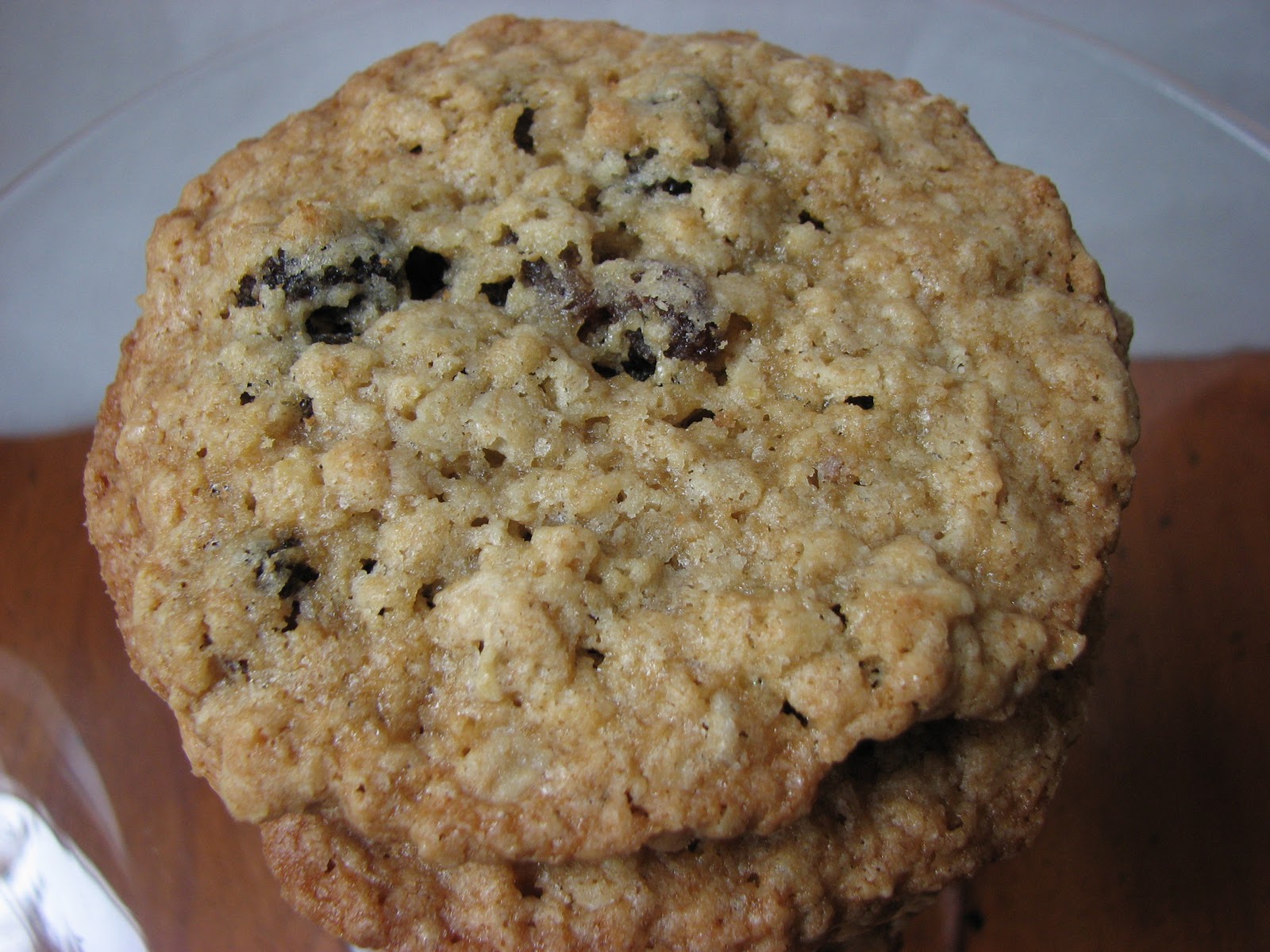 Heidi Bakes Crispy Oatmeal Cookies
