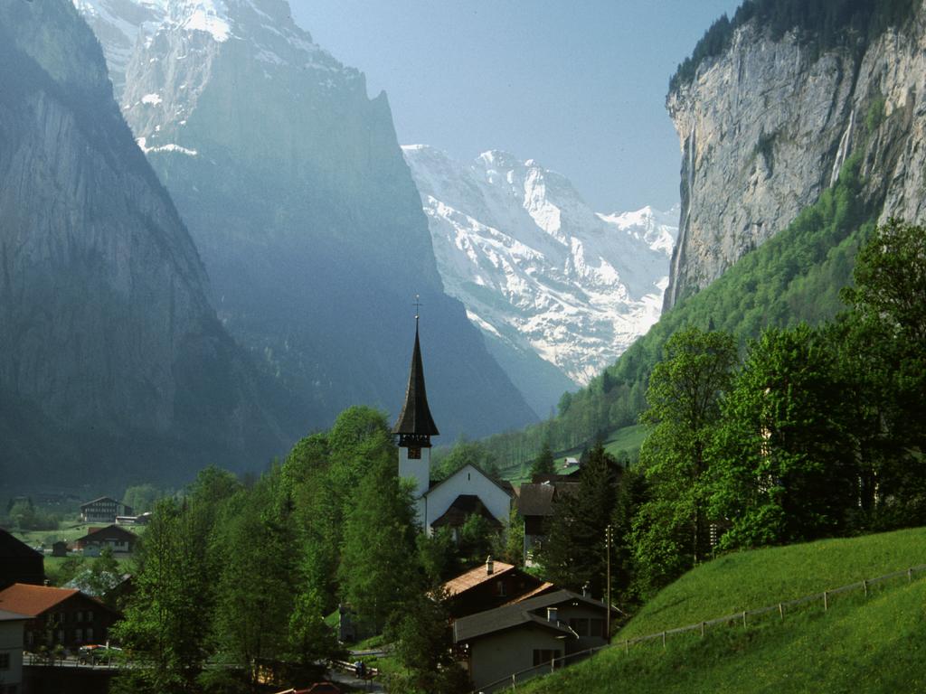http://4.bp.blogspot.com/_lzrzosurIN8/TQZidqSJjAI/AAAAAAAAABM/eBm3t87XaIE/s1600/Beautiful_Switzerland.jpg