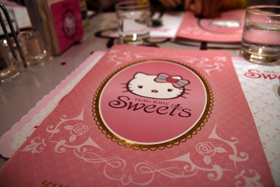 hello kitty menu, hello kitty restaurant, taiwan, taipei