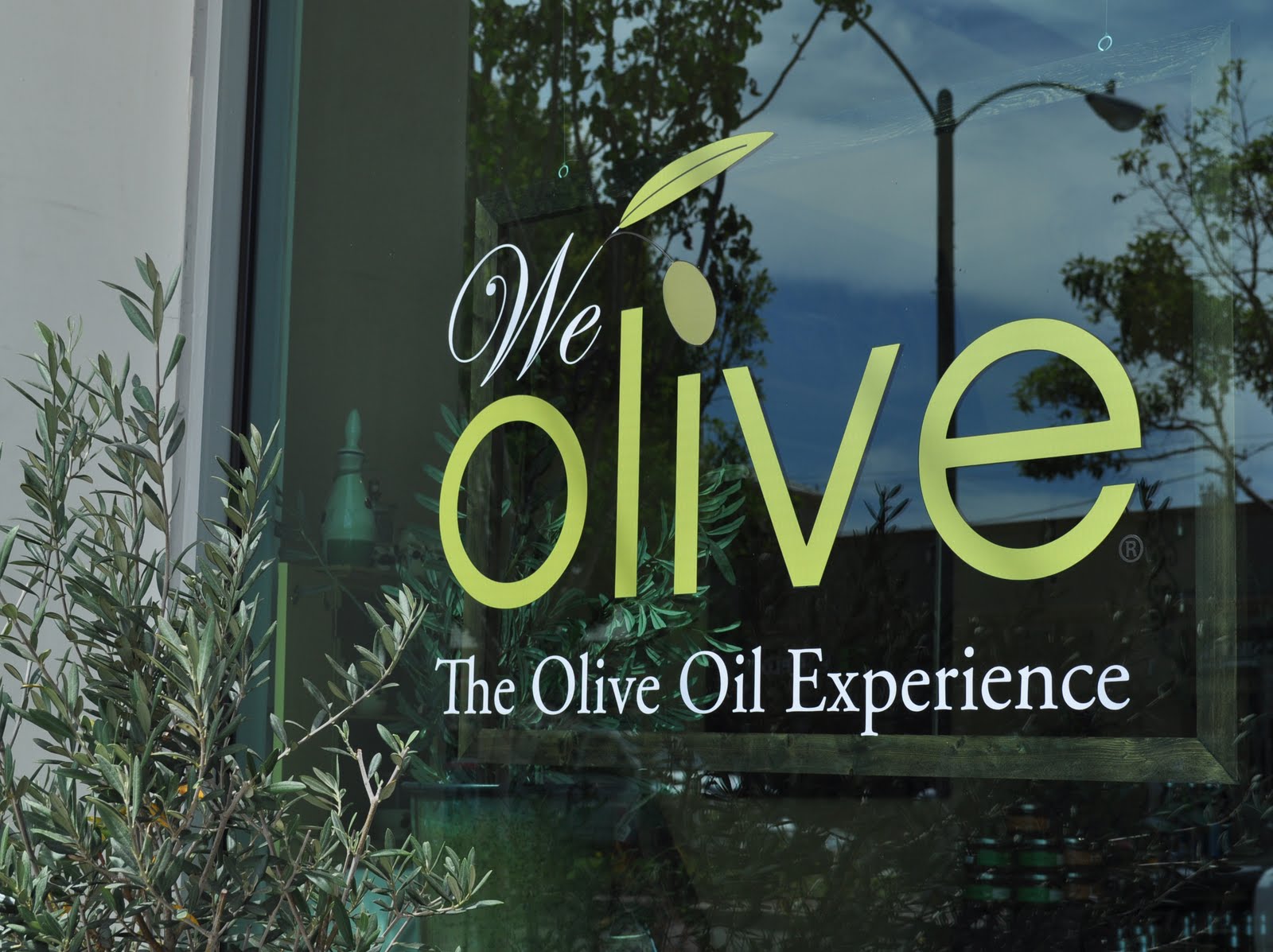 Dining and Decor We Olive (Long Beach, CA)