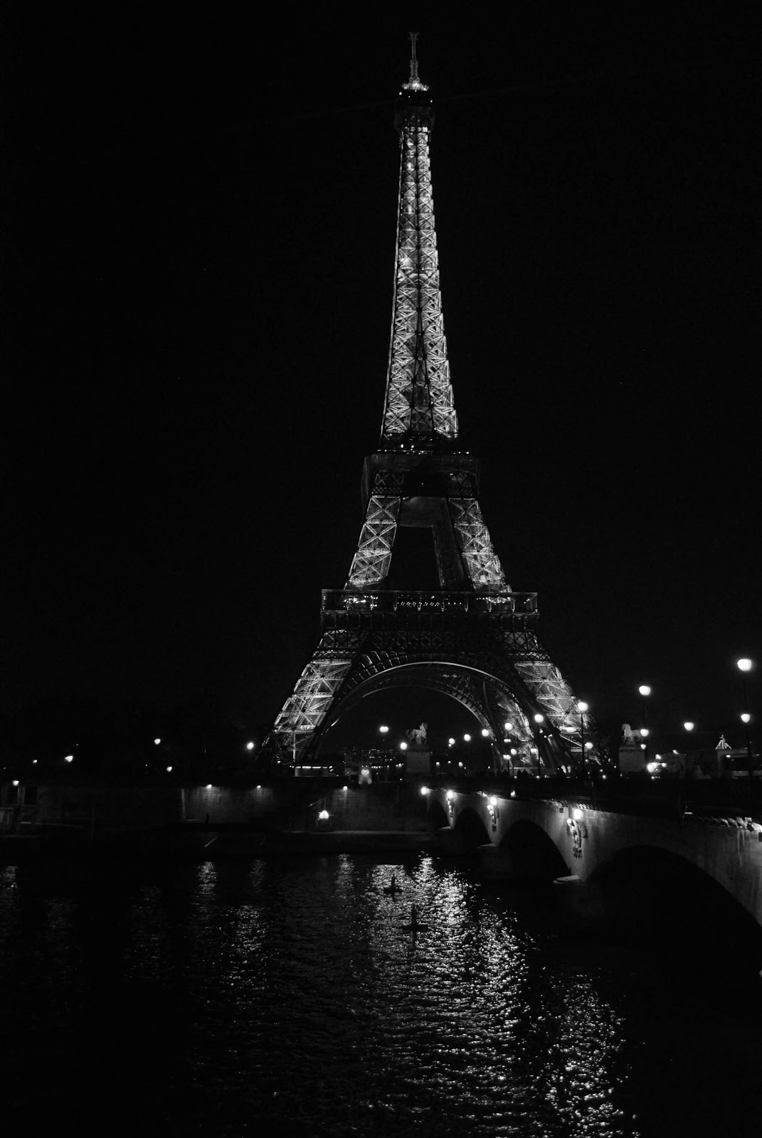 eiffel tower at night copyright eiffel tower at night copyright
