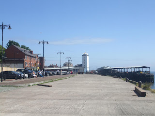 Looking east at the beginning of the Fish Quay