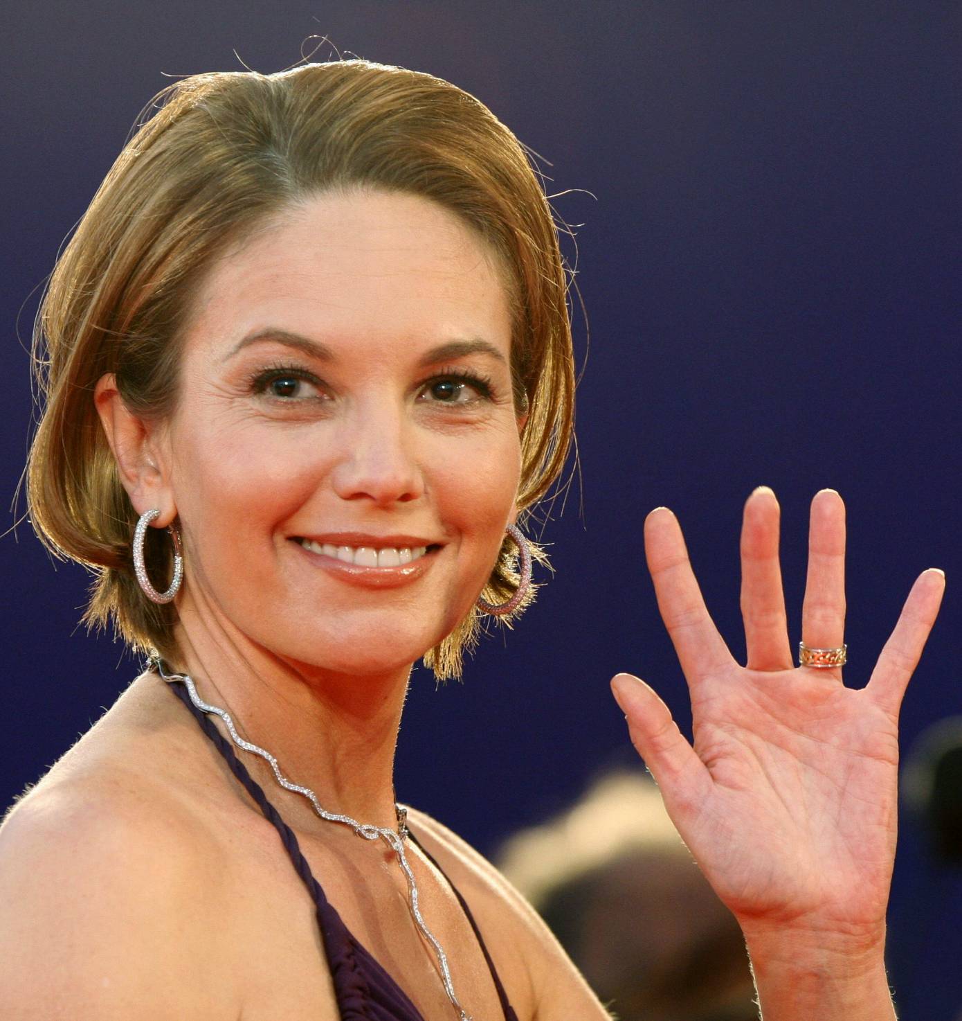 http://4.bp.blogspot.com/_m8fm6tkNThc/TH4Cl3MkZvI/AAAAAAAAAjQ/GUXiaqb7QUs/s1600/Diane_Lane-0+(1).JPG