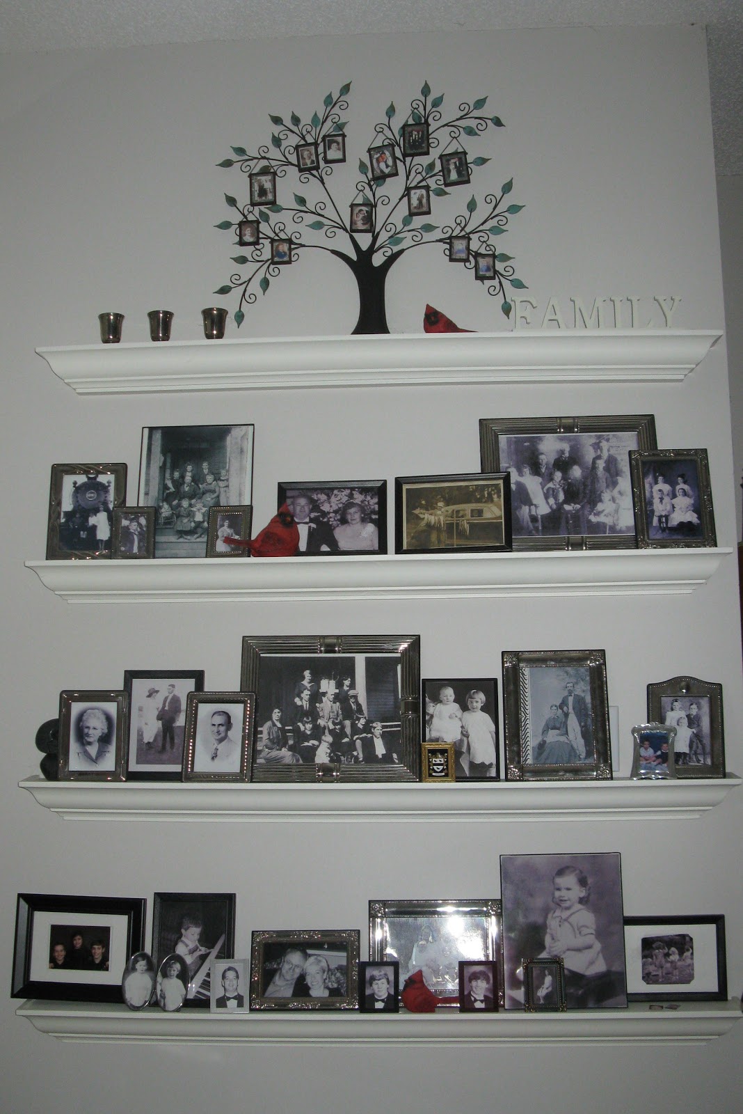 Gifts of Genealogy: Displaying Family Photos
