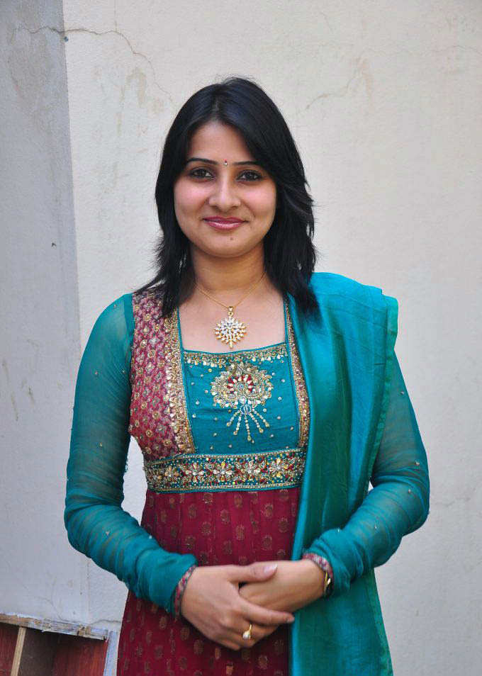 Zu Indo Anju Asrani Telugu Actress Photo Gallery