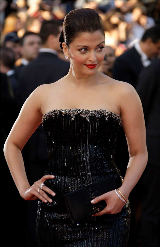 Sexy Girl Bikini New Aishwarya Rai Latest Cannes Film -4470