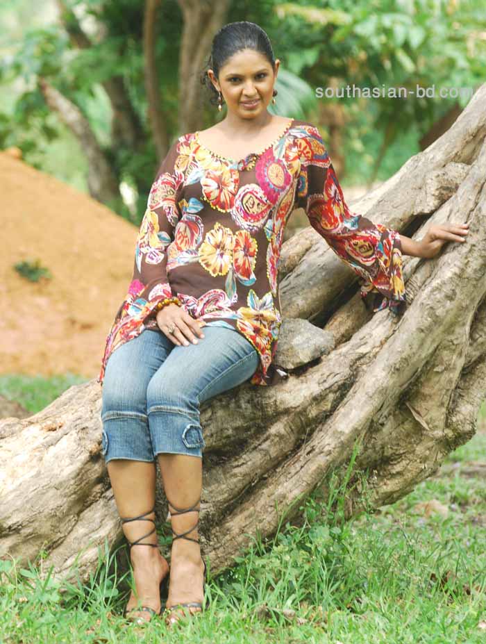 Hot Pictures Dulani Anuradha Srilankan Best Model Sexy