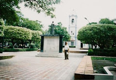 La Plaza Bolívar (El Parque) y La Iglesia: