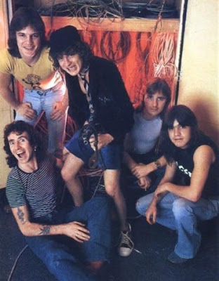 AC/DC ROCK N ROLL LEGENDS: BON SCOTT DOCUMENTRY....part 4