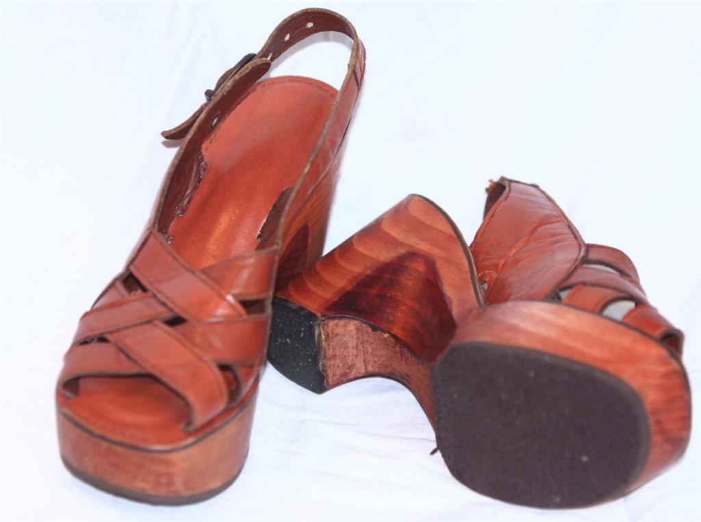 378606312_o.jpg (1024×763) | Vintage shoes, Bare traps shoes, Baretraps