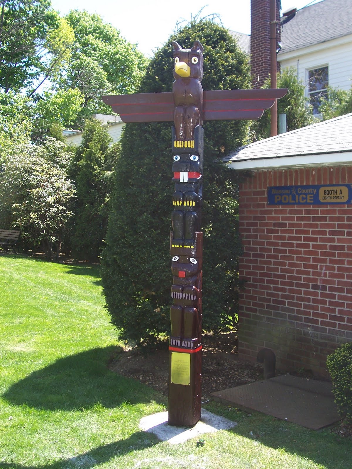 Long Island Wood Carvers Association Farmingdale Totem Pole Project