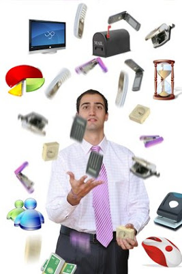 http://4.bp.blogspot.com/_mLQNkWi9SDg/ShzlSuBjGLI/AAAAAAAAAHE/NbMObnGX1T8/s320/juggling-too-much.jpg