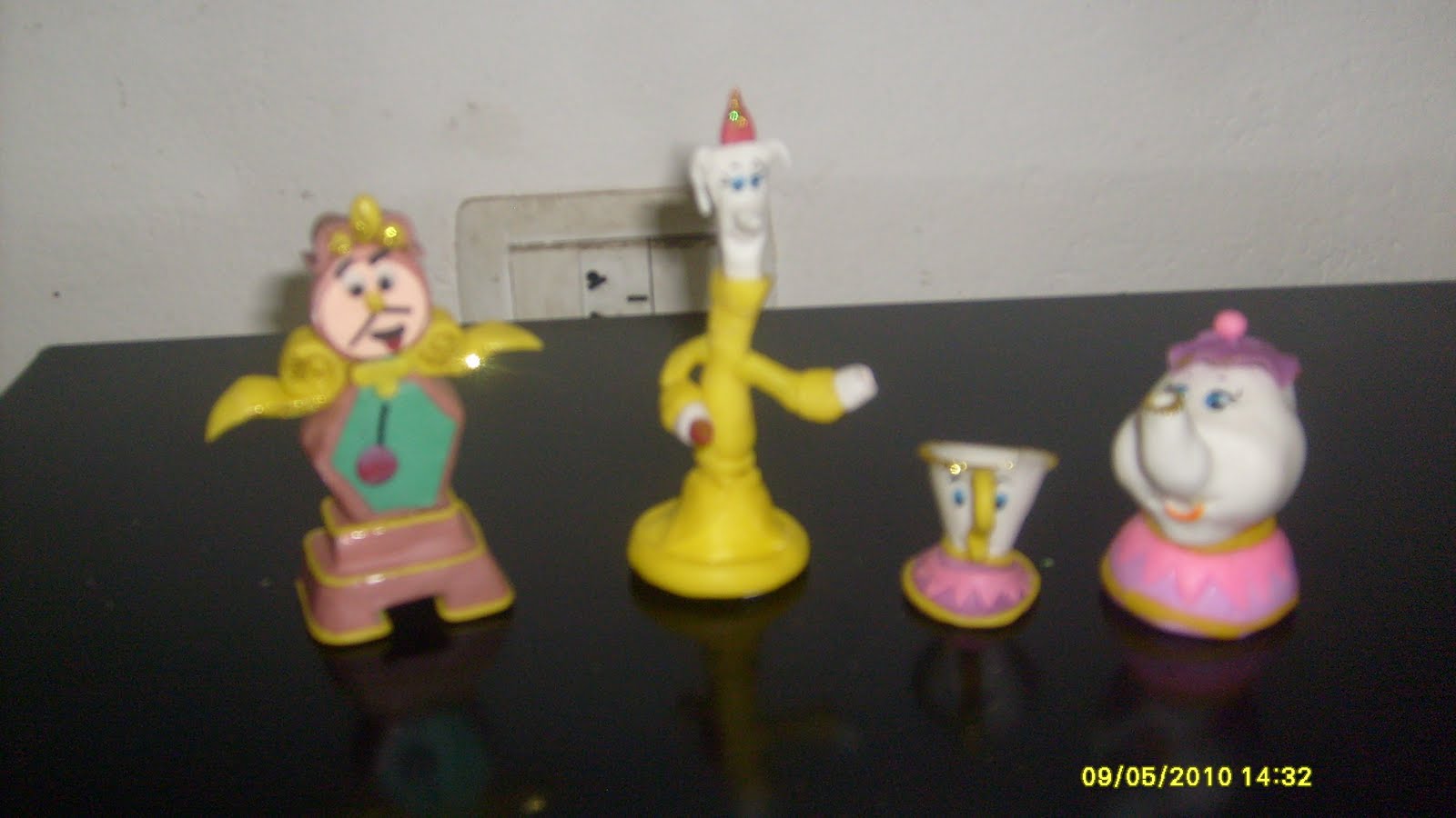 Set Regalo La Bella E La Bestia - 3 Pezzi Da Collezione Con Film Cellulare Memorabilia - Foto 4