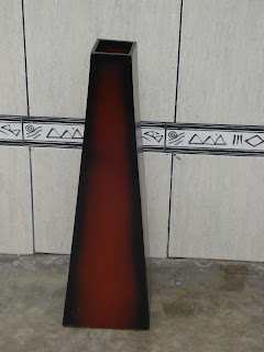 MANUEL VILCHEZ: JARRONES DE MADERA CON DISEÑO