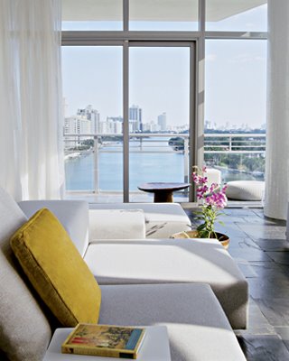 [MH0708_aqua_miami_002.jpg]