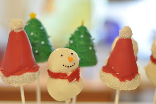 More than a Pair of Chutes: mmm - Cake Pops. Christmas Cake Pops