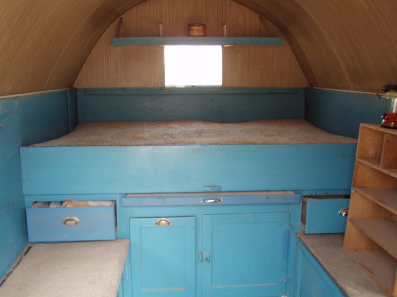[chuckwagon+inside.jpg]