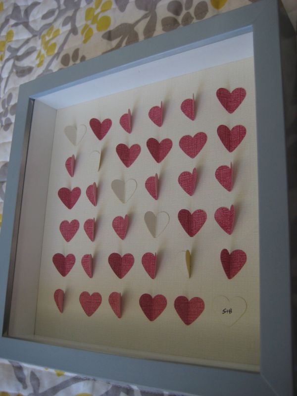I can totally make that DIY Hearts picture frame art and bedroom nook