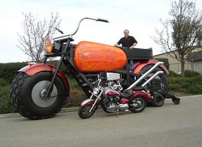 giant_motorcycle_02.jpg