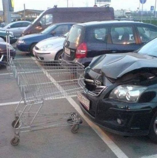 [Strange_car_accidents_32.jpg]