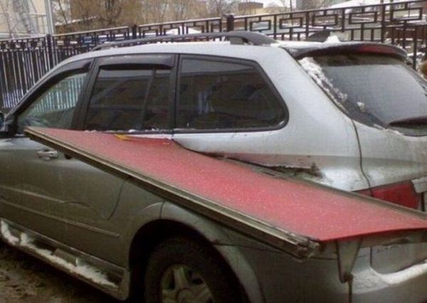 [Strange_car_accidents_25.jpg]