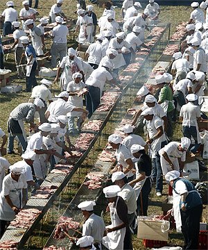 [largest_barbecue_04.jpg]