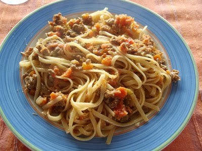 espaguetis con salsa boloñesa de carne