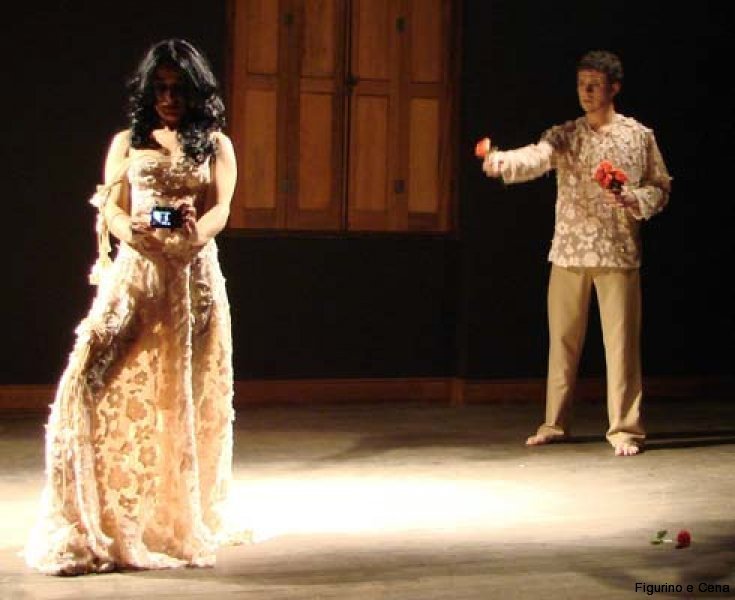 Figurino e Cena O FIGURINO NO TEATRO CONTEMPORÂNEO