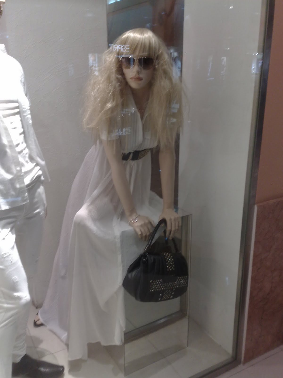 displayhunter 'Live' mannequin