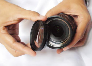 Cara Mudah Membersihkan Sendiri Jamur Pada Lensa Kamera DSLR
