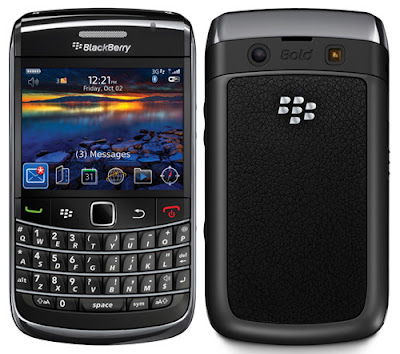 BlackBerry Bold 9700 BlackBerry Bold 9700 front and back view