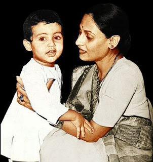 Abhishek Bachchan Childhood Picture With Jaya Bachchan
