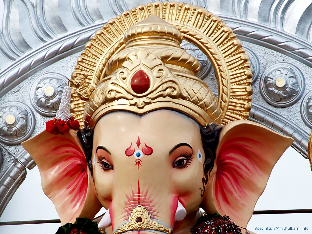 [ganesh-wallpaper-closeup.jpg]