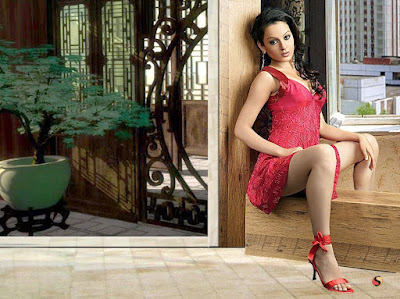 Kangana Ranaut Hot Wallpaper In Sexy Red Dress