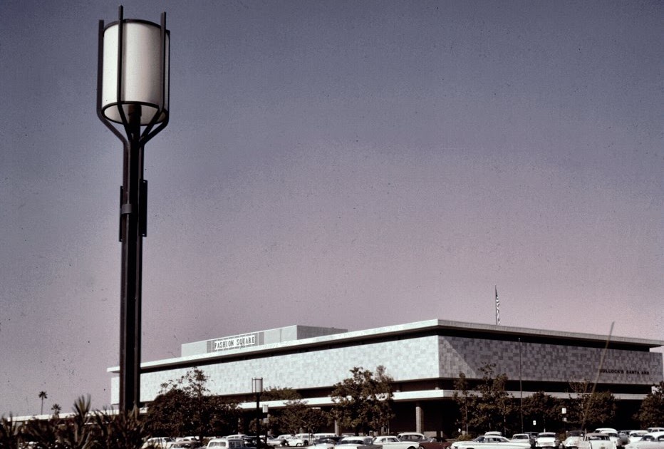 Beverly Center openes 1981 Bullock's Department Store Beve…
