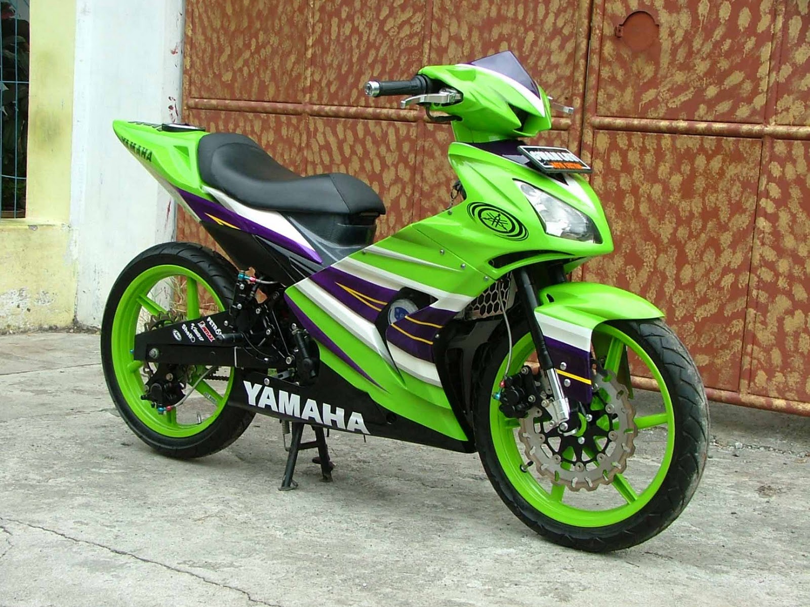 Motorcycle Yamaha MX 135 Green
