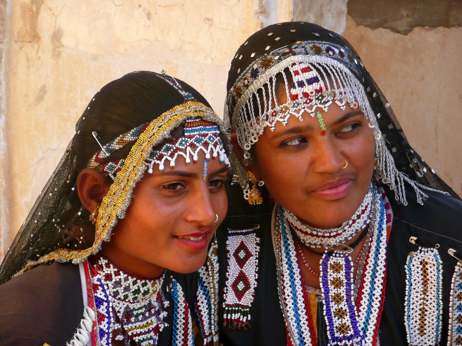 [india_dancing+girls.JPG]