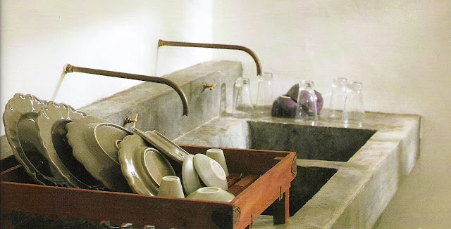 Stone Concrete kitchen sink, Athezza tableware via Côté Sud Magazine as seen on linenandlavender.net