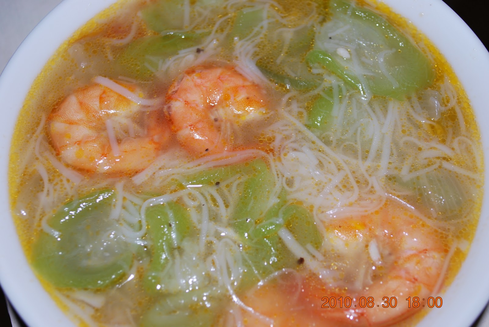 Samu't-sari ni tessa: ginisang patola at misua with shrimp.